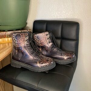 Dreamcatcher Boots